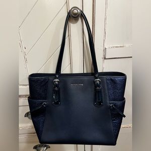 Mint! Michael Kors large tote.